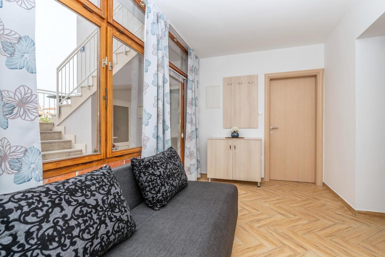 Apartman Karmen Makarska Exteriör bild